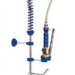 Grifo mural tipo ducha monomando con caño Nofer